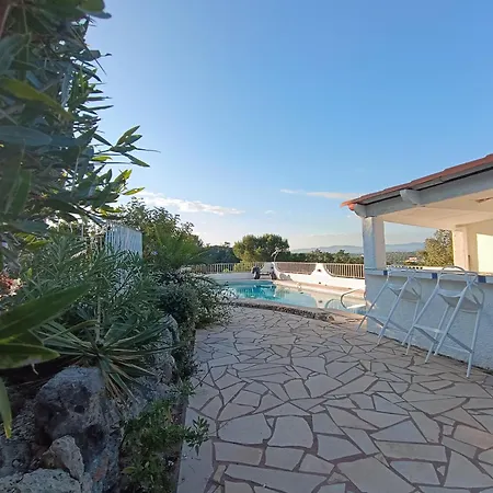Avec Piscine Privative, Domaine Prive Du Capitou, *